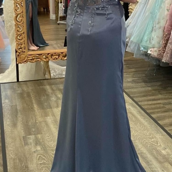 Prom Dress Size 6 - Picture 2 of 3